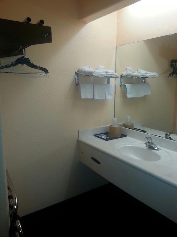 Deluxe Inn Motel Хьюстон Номер фото